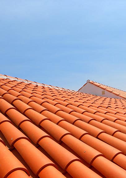 Couverture de  toiture à Toulouse avec nettoyage de tuiles